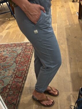 Vuori Heather Slate Blue Sweatshirt